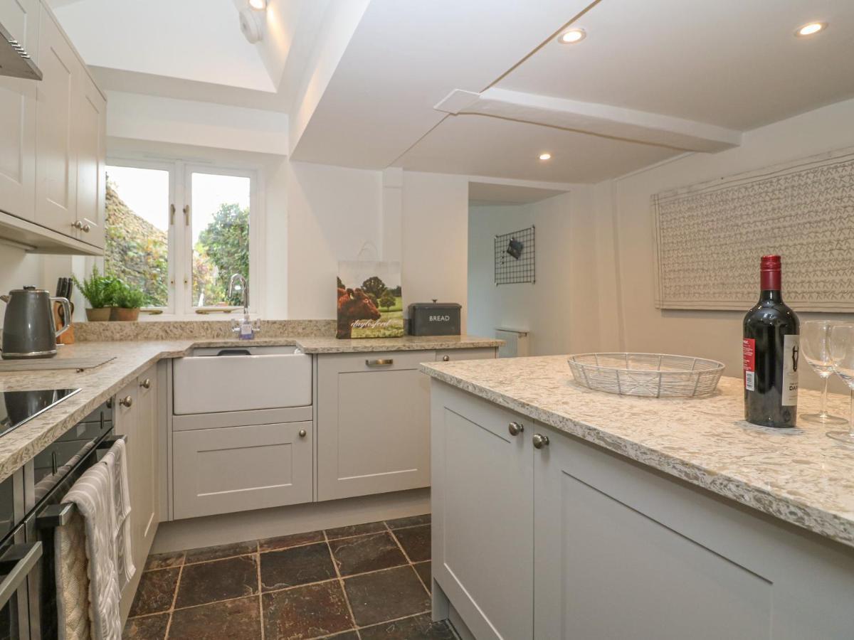 Holiday home Dolphin House Burford
